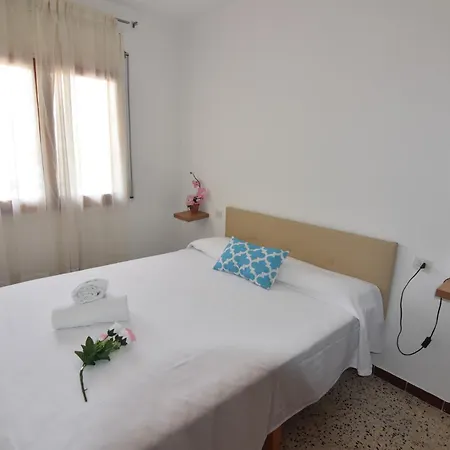 Rnet - Ii Apartment Roses